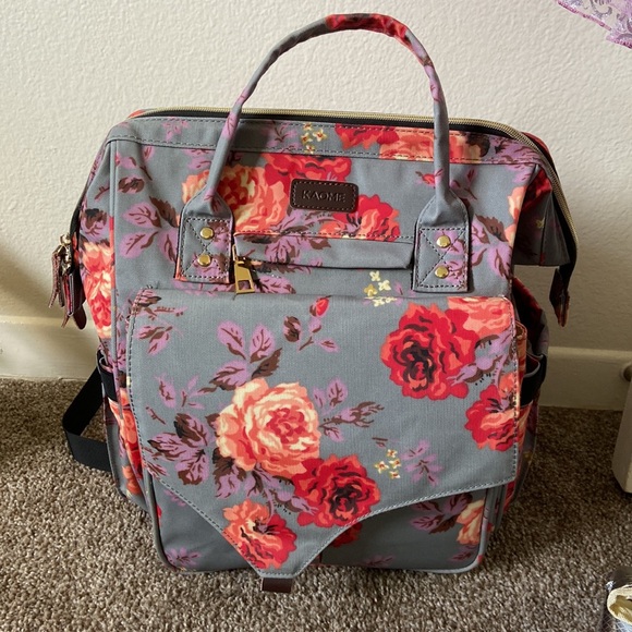 kamone Handbags - 🛑🛑LAST CHANCE 🛑🛑 Kaome floral diaper backpack bag